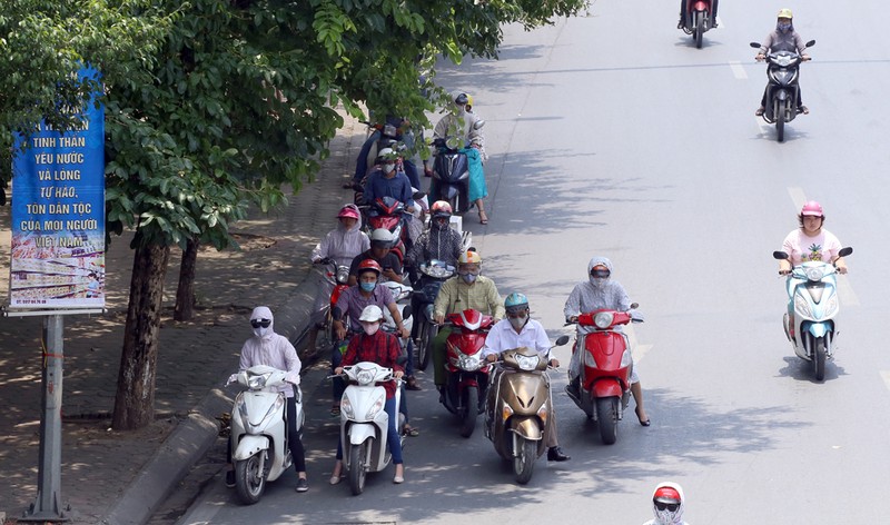 Ha Noi nang nong dinh diem, netizen khoi lai 