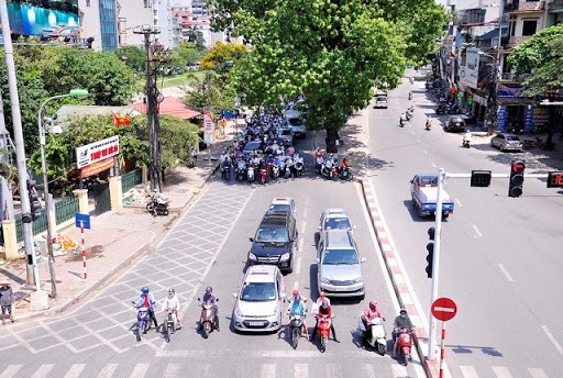 Ha Noi nang nong dinh diem, netizen khoi lai 