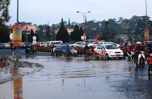 Da Lat tan hoang sau tran mua, netizen nhin ma xot xa-Hinh-11