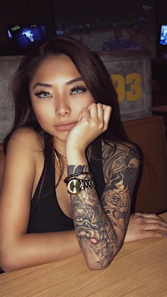 Rapper Binz khoe bạn gái lai Việt  Đài siêu sexy là người mẫu hình xăm 1  triệu followers