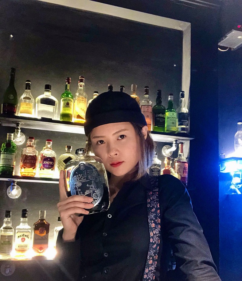 Nho nghe, tinh nguyen vien chong dich mua chai chuan... bartender-Hinh-11