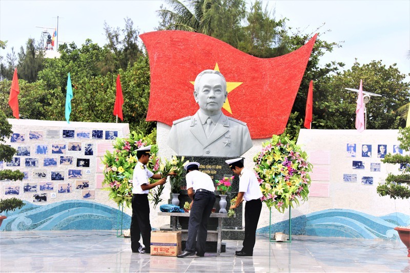 Cong vien dai tuong Vo Nguyen Giap o Truong Sa-Hinh-2