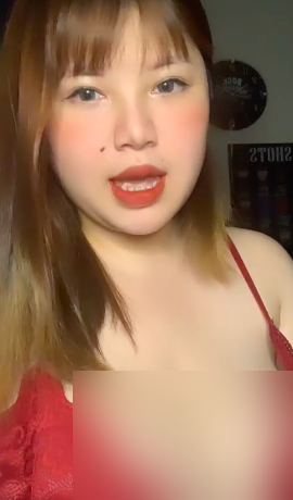 “Hot girl nguc khung” Hai Duong co tinh de lo het vung nhay cam