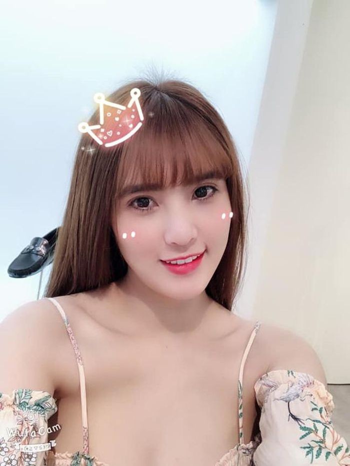 Thuy Tien livestream sao ke, em gai Cong Vinh the hien ro thai do-Hinh-12