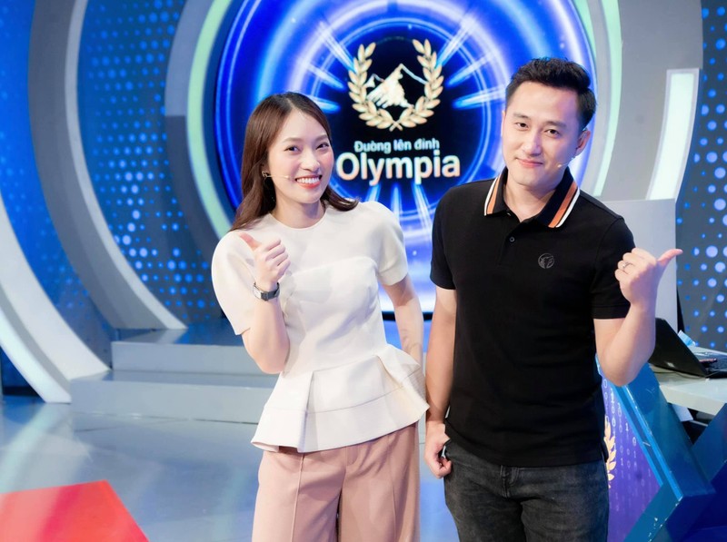 22 nam len song dan MC Duong len dinh Olympia gom nhung ai?-Hinh-12