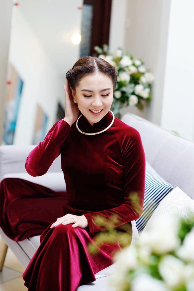 Dien ao dai trong le an hoi, dan MC VTV dep xao xuyen-Hinh-6