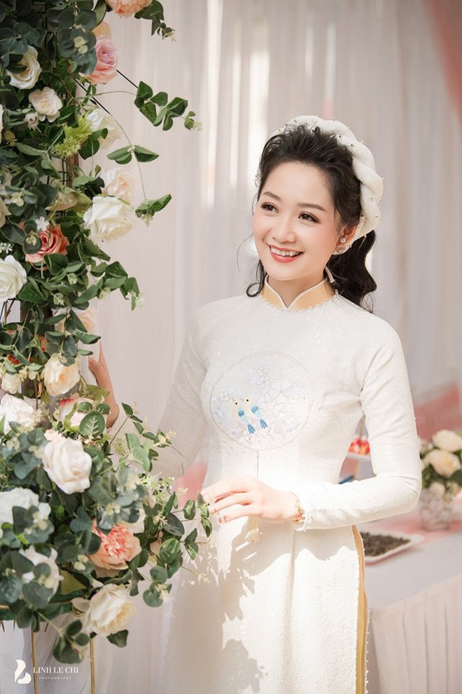 Dien ao dai trong le an hoi, dan MC VTV dep xao xuyen-Hinh-7