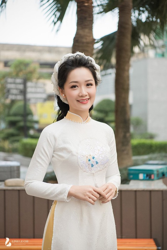 Dien ao dai trong le an hoi, dan MC VTV dep xao xuyen-Hinh-8