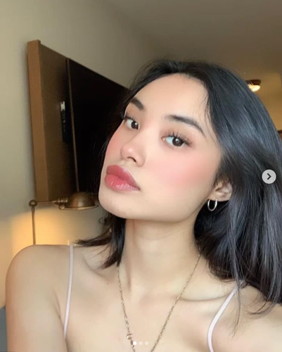 Hot girl Gen Z khoe vong 3 phan cam, netizen 