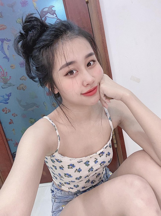 Gai xinh nganh Quan tri Khach san gay sot nho nhan sac troi ban-Hinh-5