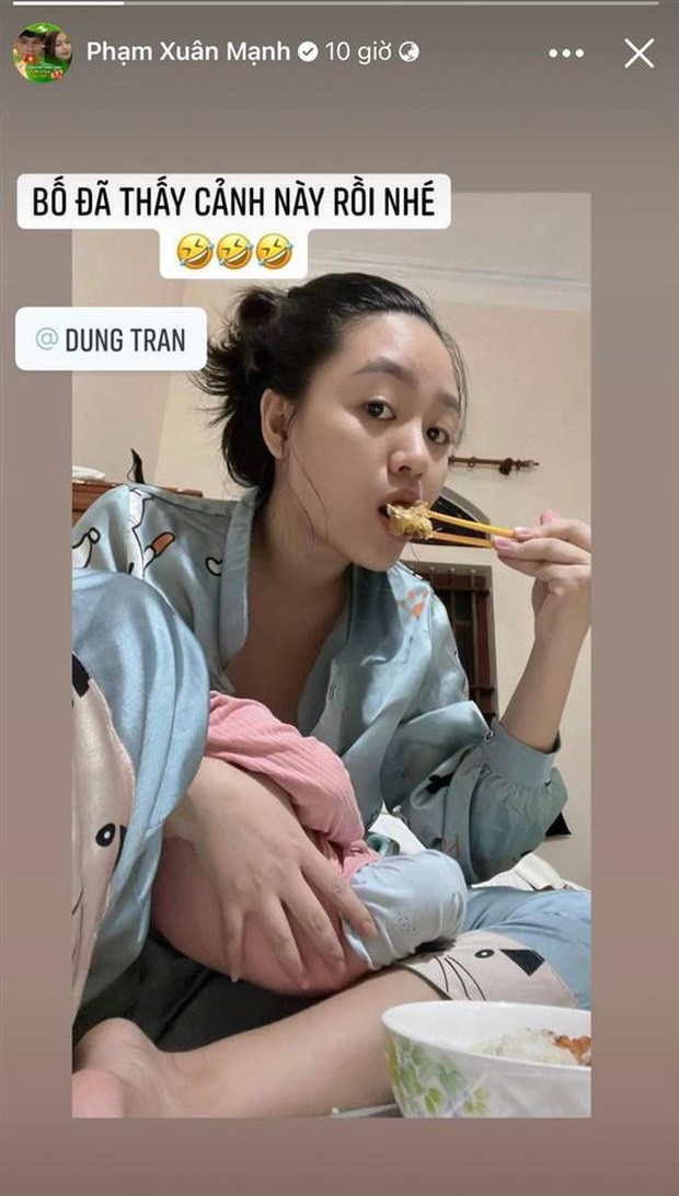 Vo cau thu doi tuyen Viet Nam lo anh o nha khac ra duong-Hinh-2