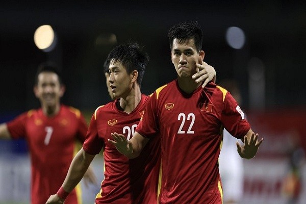 Thang 4-0 Campuchia, doi tuyen Viet Nam gap Thai Lan o ban ket-Hinh-5