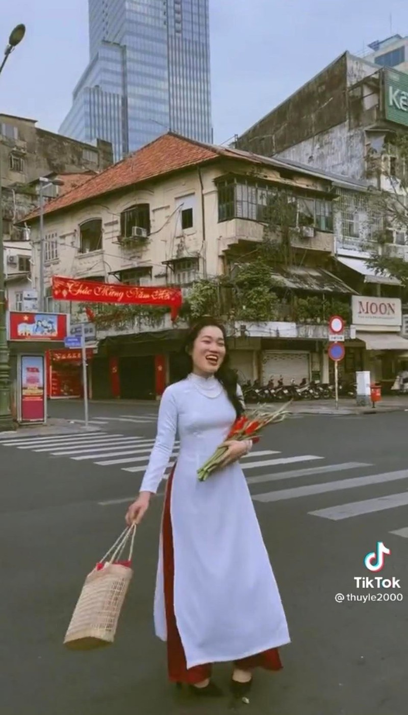 Dien ao dai don Tet, hot TikToker ban noi y lam netizen choang vang-Hinh-6