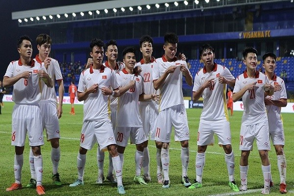 Vui dap Singapore 7 ban, U23 Viet Nam gui loi thach dau Thai Lan