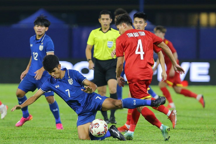 Thang nhe U23 Thai Lan, U23 Viet Nam oai phong vao ban ket-Hinh-6
