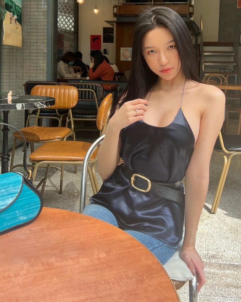 Gai xinh dieu duong vien gay sot khi khoe anh di cafe-Hinh-4