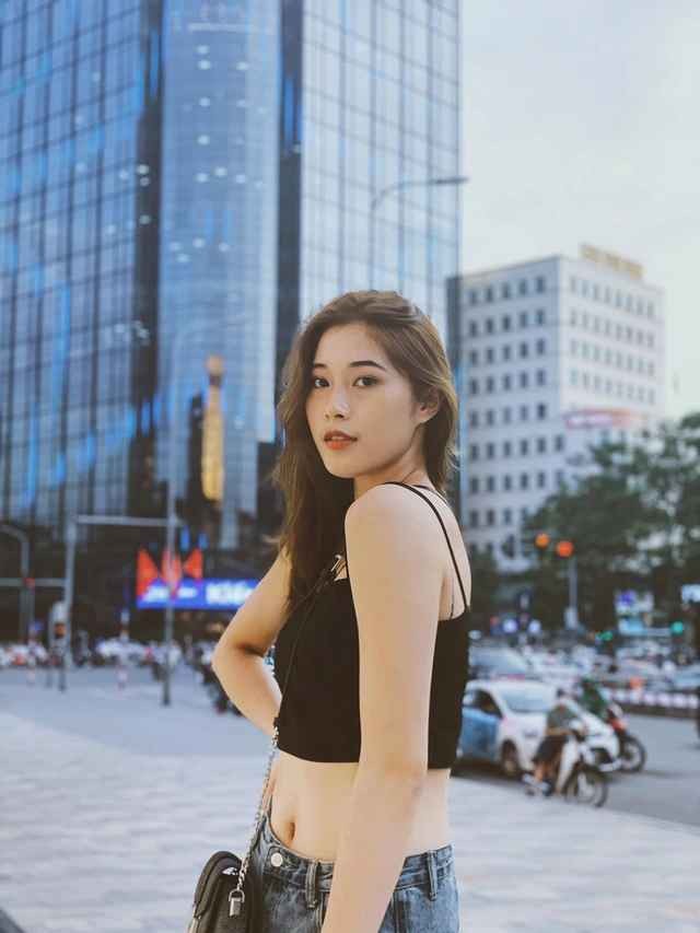 Giai nghe bong chuyen, Dang Thu Huyen thi Hoa hau Hoan vu Viet Nam-Hinh-10