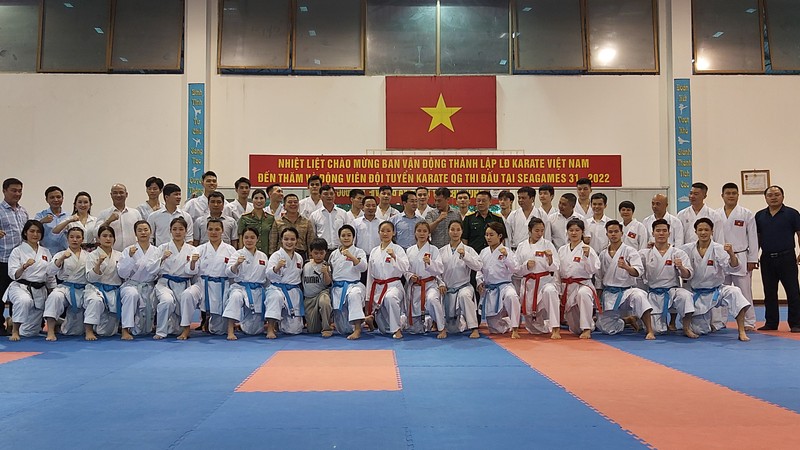 Niem vui som voi Doi tuyen Karatedo Viet Nam truoc them Sea Games 31-Hinh-2