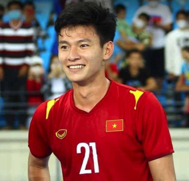 Trai dep U23 Viet Nam lam hoi chi em me man boi nu cuoi-Hinh-5