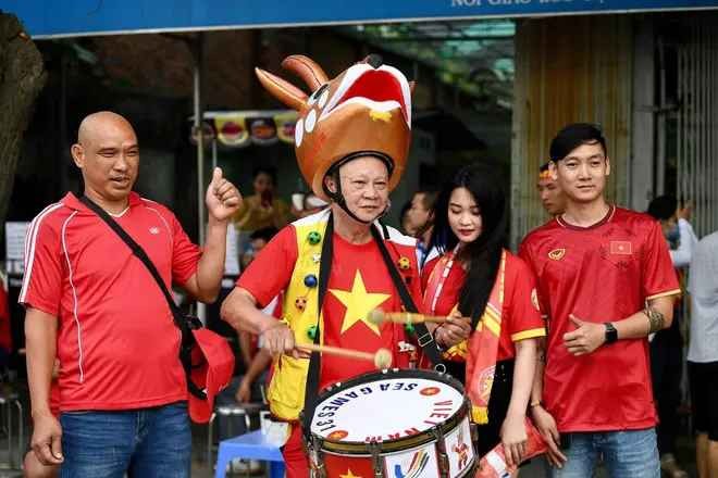 Gap CDV Viet Nam va cau chuyen 20 nam lam mu linh vat SEA Games
