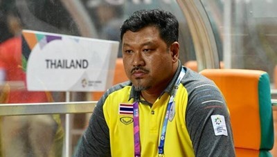 Tan HLV U23 Thai Lan tung om han truoc U23 Viet Nam ra sao?-Hinh-5