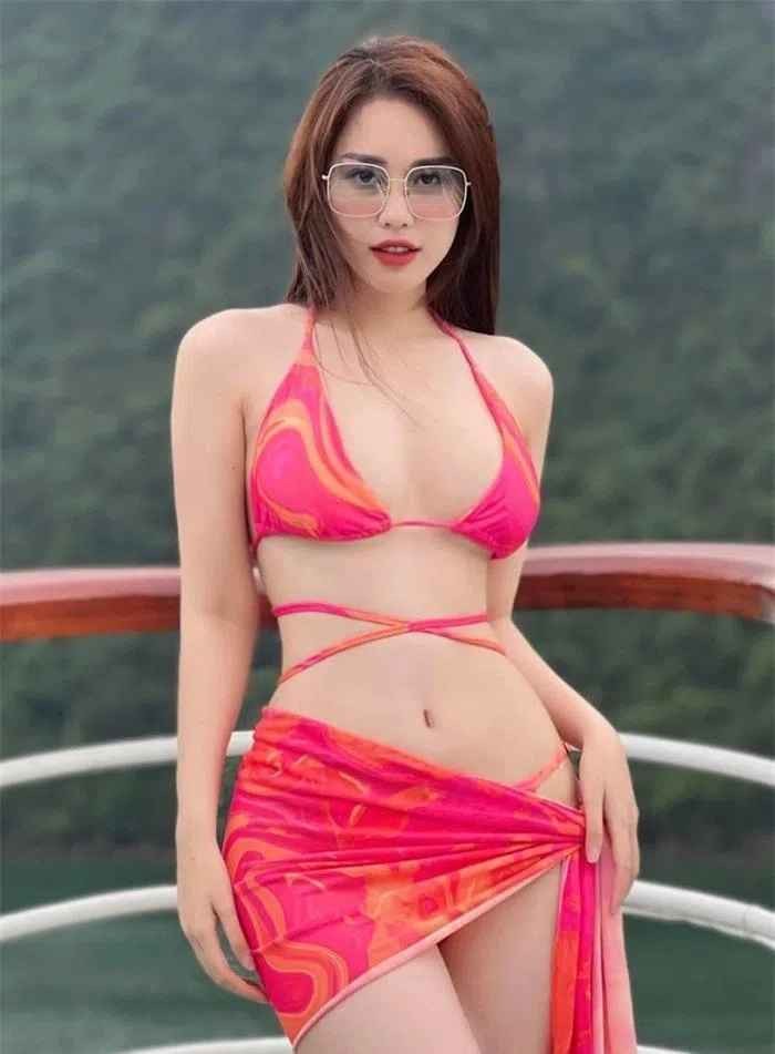 Dien bikini, nu MC dep nhat nhi VTV khien netizen khen het loi