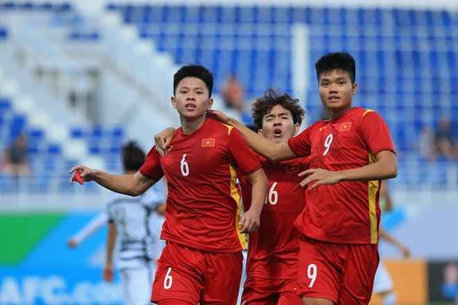 Nhan dinh U23 Viet Nam - U23 Malaysia: Thay Gong khong con duong lui