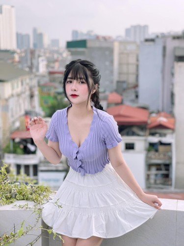 Clip TikTok moi, Quynh Alee gay tranh cai zoom can vong mot-Hinh-9