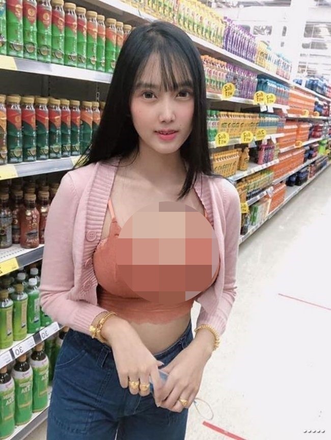 Hoi chi em bien sieu thi thanh noi dien thoi trang phan cam-Hinh-3