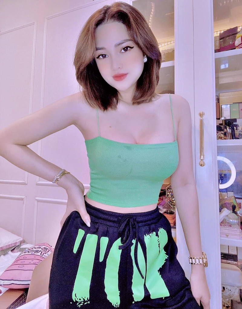 Soi nhac sac ba chu hot girl cua thuong hieu thoi trang-Hinh-3