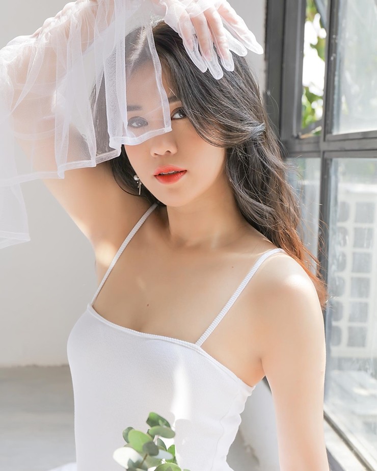 Dep nhung e, hot girl Ngoc Thao lien tuc khoe anh quyen ru