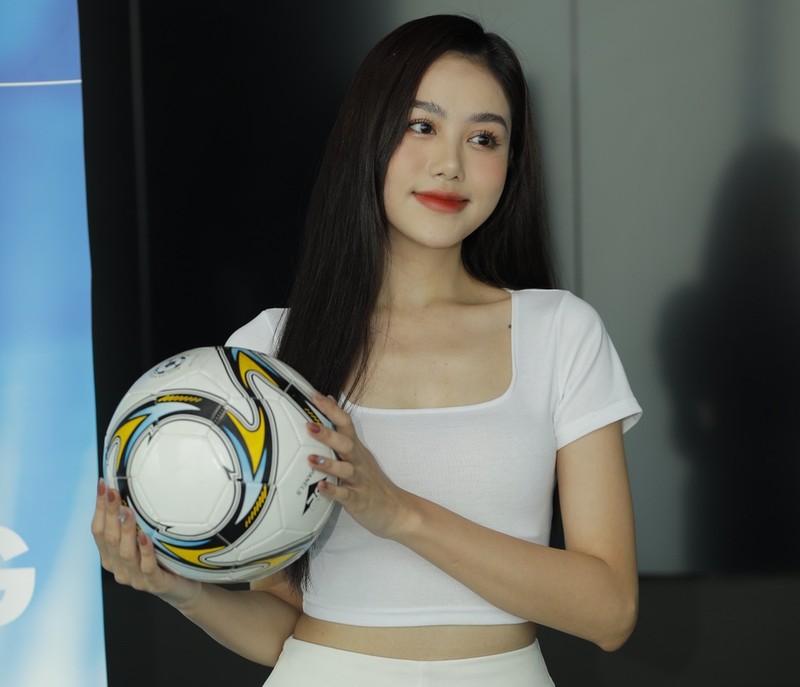 Danh tinh dan hot girl Viet casting san sang don World Cup 2022-Hinh-6