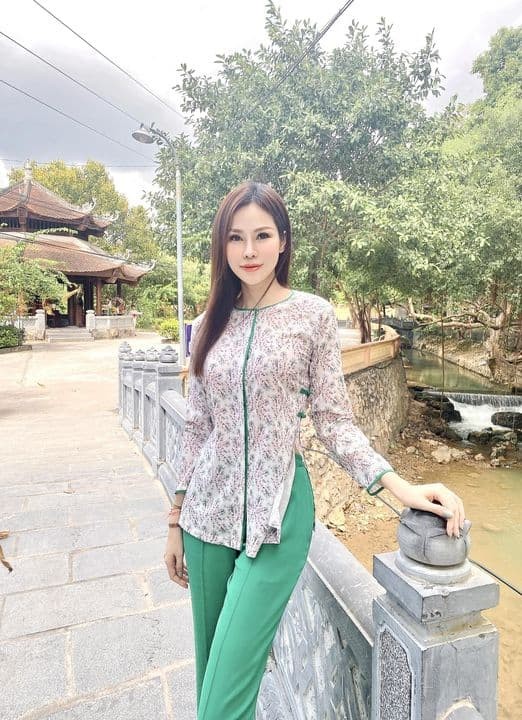 Ve Viet Nam, con dau ty phu Hoang Kieu duoc khen het loi-Hinh-2