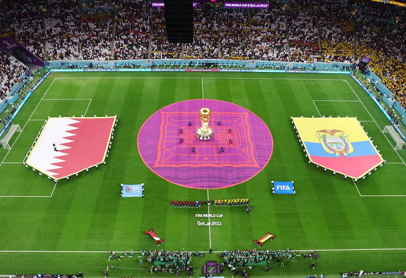 Chu nha Qatar thua toan dien truoc Ecuador ngay khai man World Cup 2022