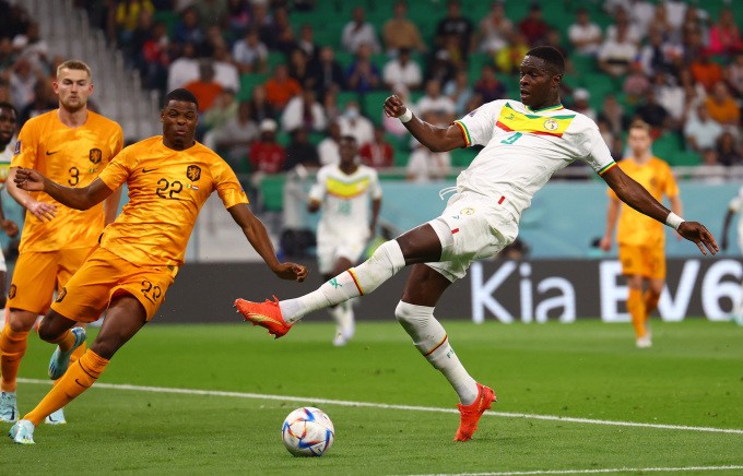 Thang nhe Senegal, Ha Lan co ngoi dau bang tai World Cup 2022-Hinh-2