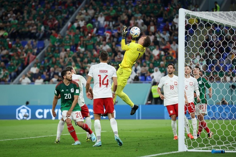 Mexico 0-0 Ba Lan “Lewi” sut truot 11m