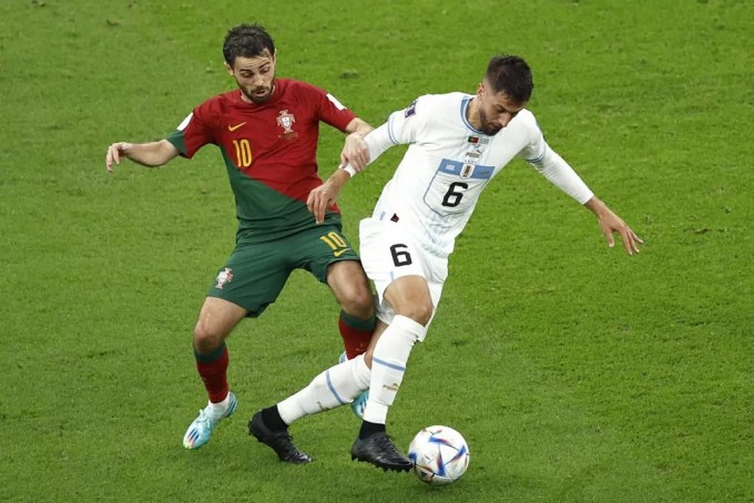 Bo Dao Nha 2-0 Uruguay: Bruno toa sang, 