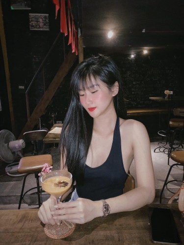 Cau thu doi tuyen Viet Nam khoe anh cuoi bong mat voi vo-Hinh-10