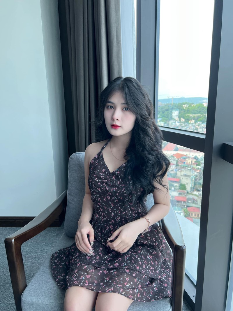 Khoe anh mac ao dai, gai xinh thi phi Quynh Alee nhan loi khen-Hinh-11