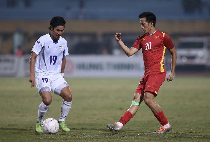 Viet Nam 1-0 Philippines: Hang cong nhat nhoa, chien thang may man