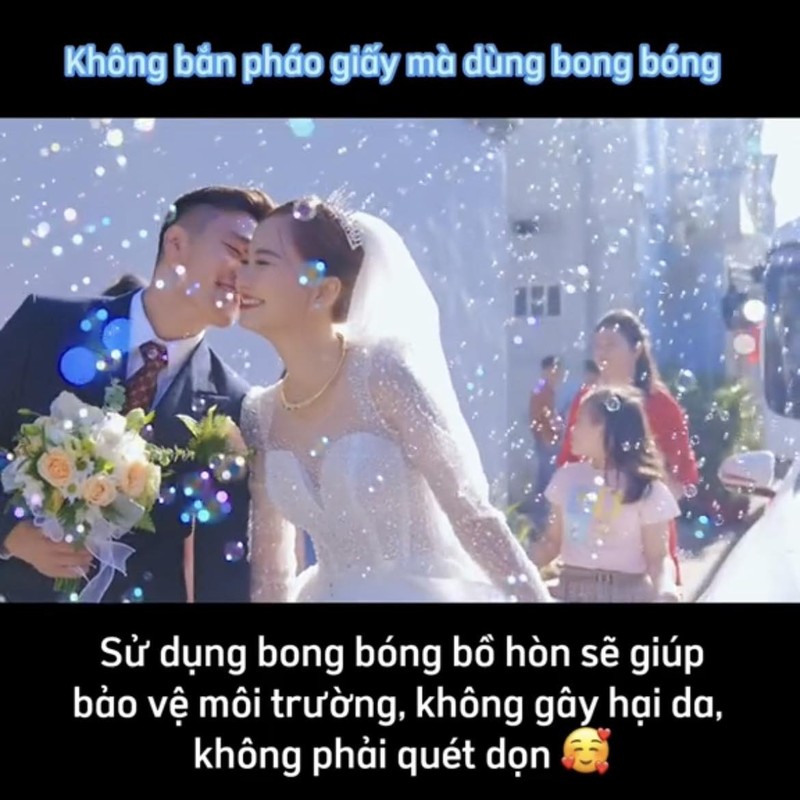 Dam cuoi dac biet, noi khong voi phao giay gay chu y-Hinh-2