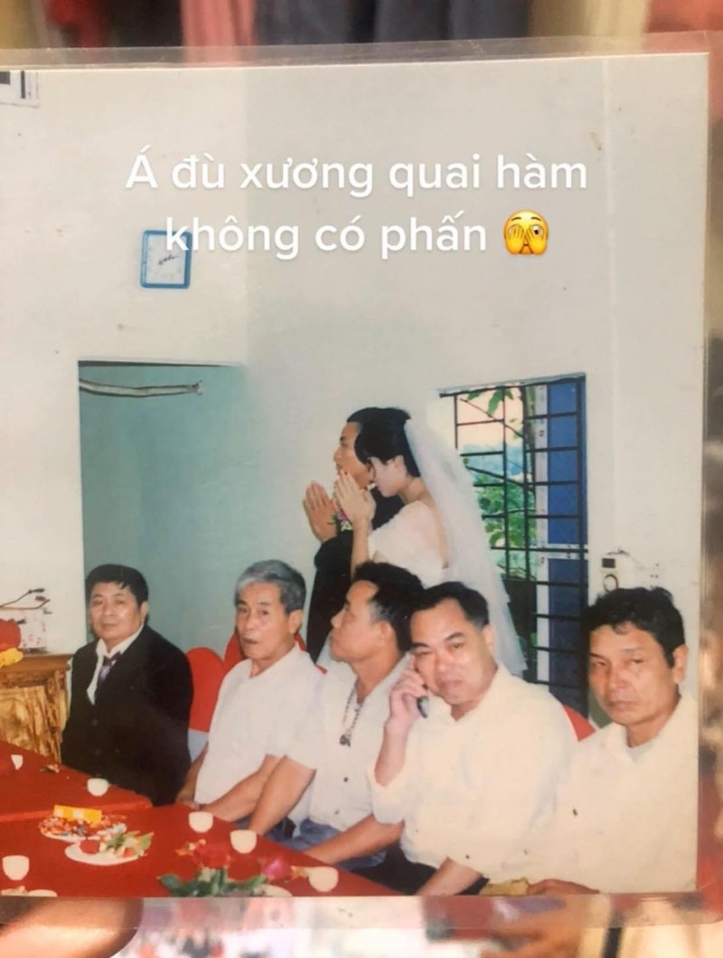 Bo anh cuoi 2020 nhu duoc tro ve nam 2000 gay bao mang-Hinh-3