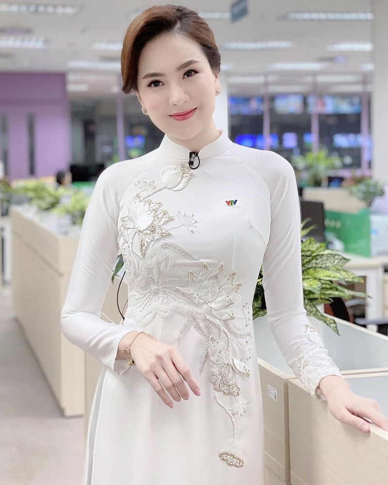 Dien ao dai truyen thong, Mai Ngoc khang dinh 