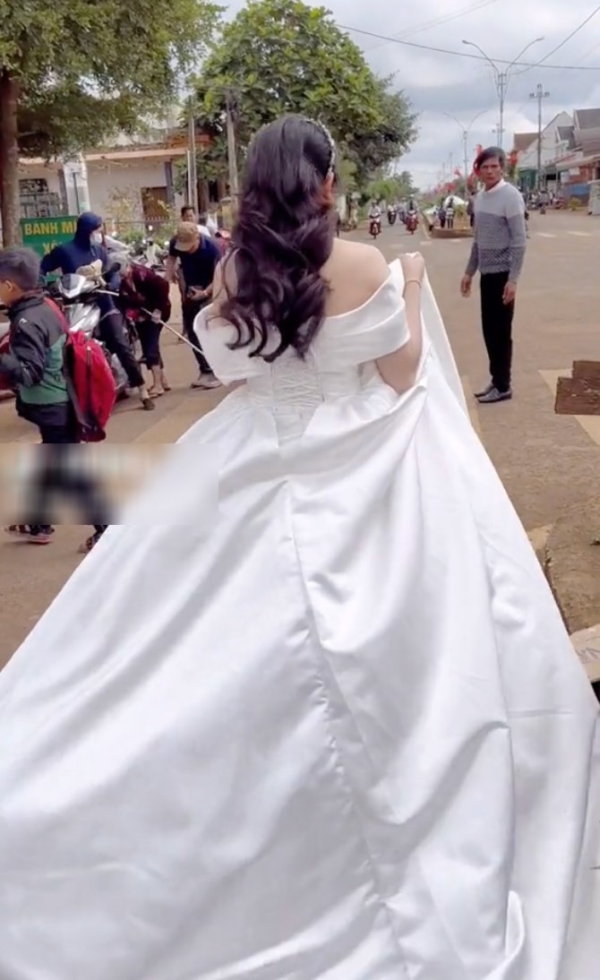 Váy cưới của Doãn Hải My: Thiết kế phủ ren ngọt ngào | Tin tức Online