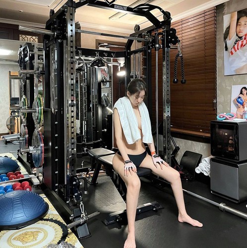 An mac kieu nay tap gym, hoi chi em nhan du su giem pha-Hinh-8