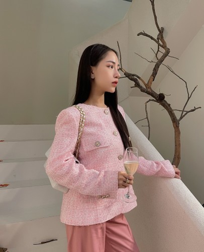 Con gai Minh Nhua lo nhan sac khi bi chong 