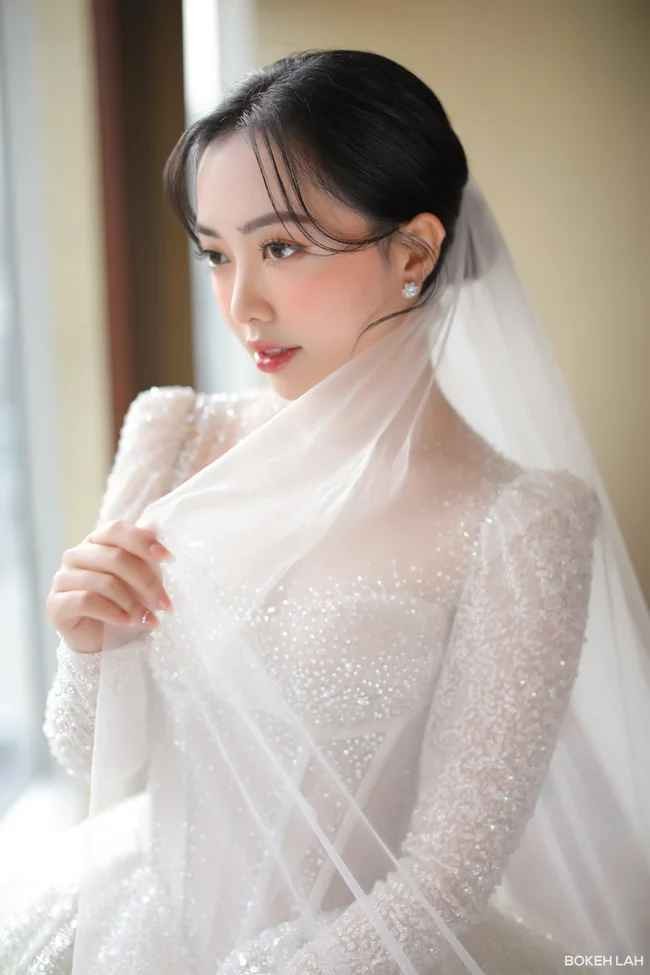 Nang WAGs co mat moc bat bai, fan goi ten vo Ha Duc Chinh-Hinh-7