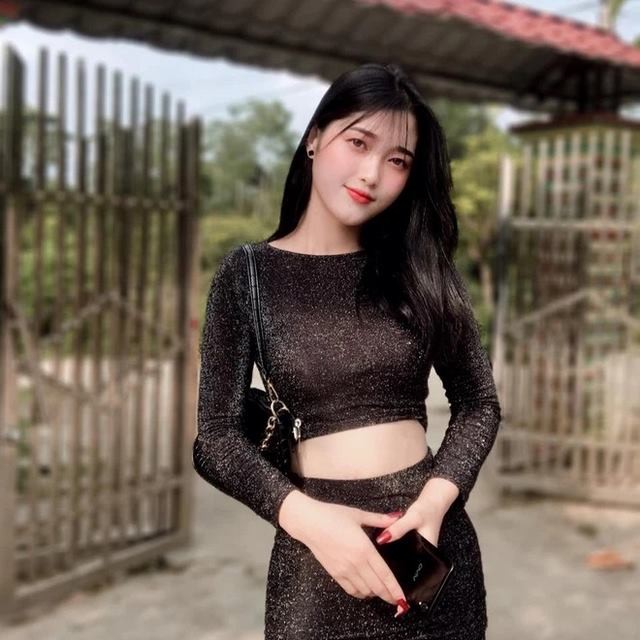 Loat gai xinh dan toc Mong noi tieng vi nhan sac chuan than tien-Hinh-4