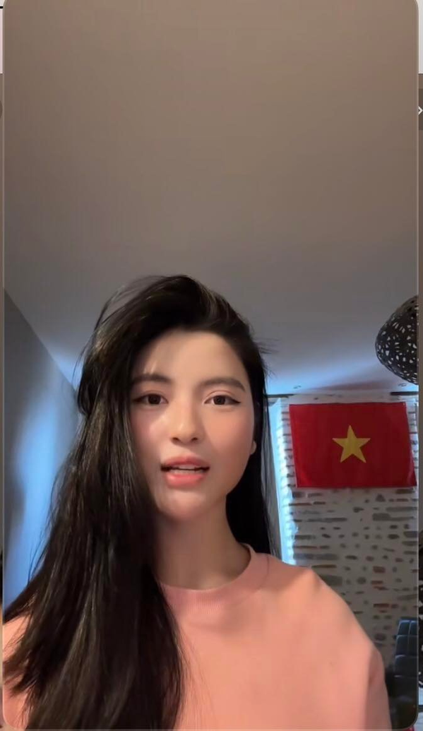 Chu Thanh Huyen muon dong ho tien ty cua Quang Hai len song livestream-Hinh-10
