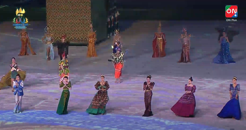 Le khai mac SEA Games 32: Man nhan bua tiec cong nghe Hologram-Hinh-36